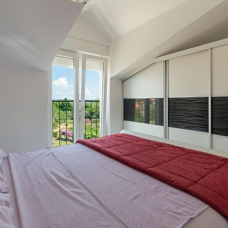 Apartments Goran By Rent Istria Umag Exterior photo