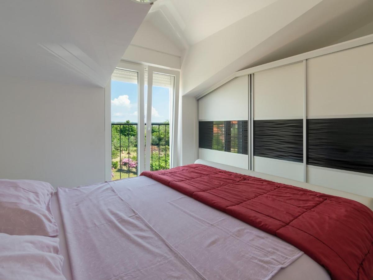 Apartments Goran By Rent Istria Umag Exterior photo